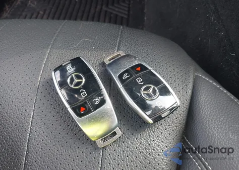 2019 Mercedes-Benz E 300 4Matic from USA, damaged, VIN WDDZF4KB1KA643178